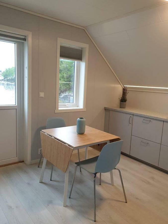 Waerholmen Apartment Lavik  ภายนอก รูปภาพ